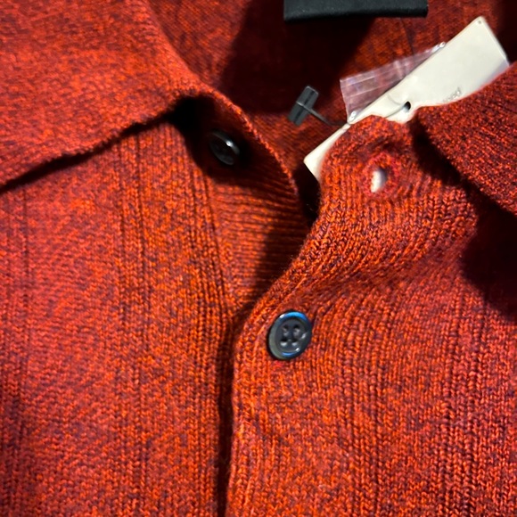 Maroon sweater size small - Picture 4 of 5